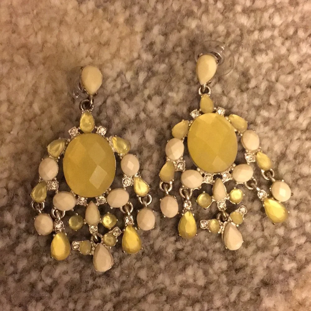 Fashion Earrings - Picture 2 of 2